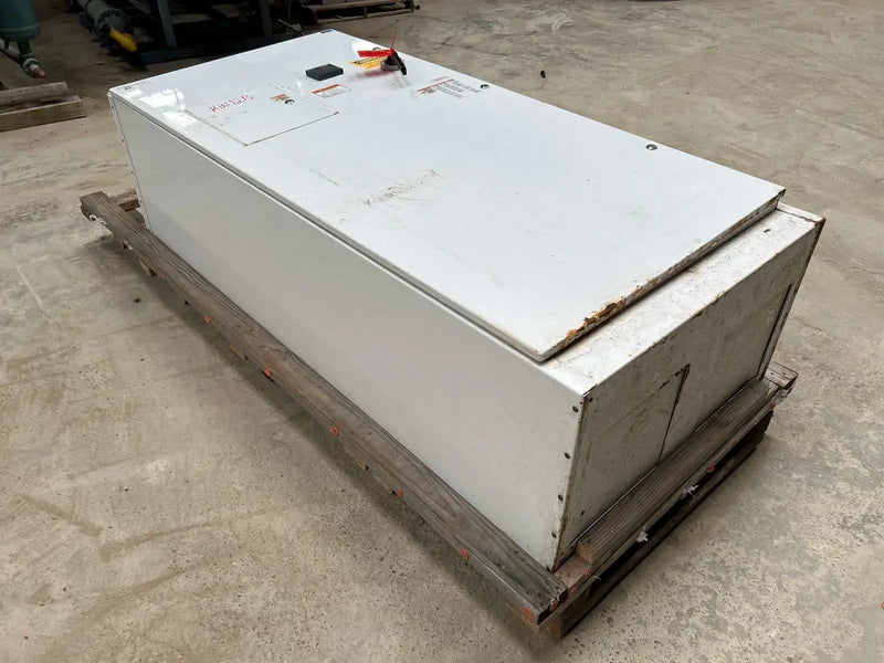 Arrancador de motor para compresor de tornillo de estado sólido Schneider Electric (400 HP, 460 voltios, 60 Hz)