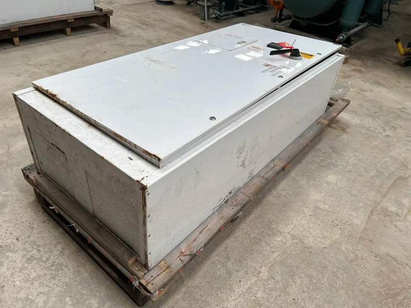 Arrancador de motor para compresor de tornillo de estado sólido Schneider Electric (400 HP, 460 voltios, 60 Hz)