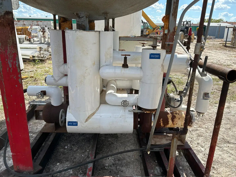 Recirculador de amoníaco vertical Jordan Vessel Corporation VCR-72-12 (72 pulgadas x 148 pulgadas, 3455 galones, 2 bombas de 5 HP).