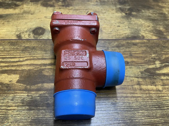 Danfoss FIA40 Angle Stainer Body ( 1-1/2 in. BW)