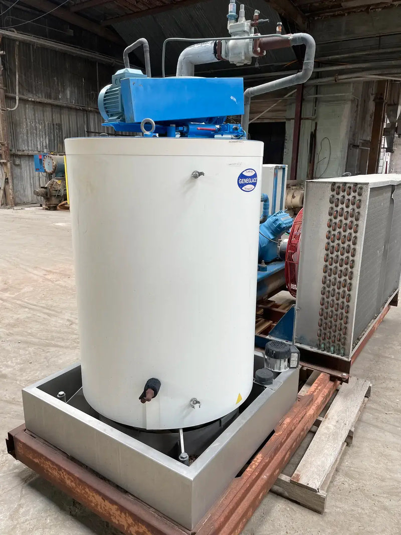 Geneglace Stainless Steel F200 Flake Ice Maker Package (Halocarbon (Freon) Refrigeration, 8 Ton Day, Lightly Used)