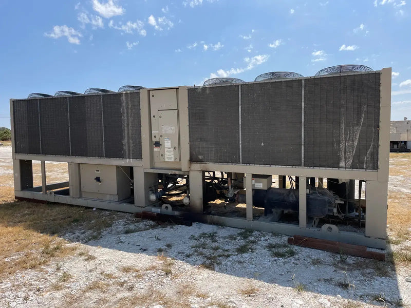Paquete de condensación enfriado por aire McQuay AGS250B27-ER10 (*CONVERTIDO de un enfriador de agua enfriado por aire de 250 toneladas)