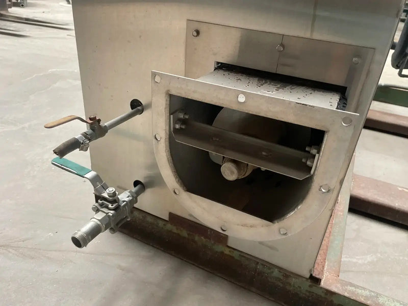 Artic-Temp Stainless Steel 1500RCU Plate Ice Maker (Halocarbon (Freon) Refrigeration, 5 Ton Day,Lightly Used)