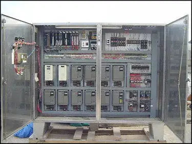 Centro de control de motores en gabinete de acero inoxidable