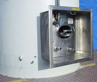 Silo con camisa con hoyuelos de gran volumen Mueller SV, 6000 galones