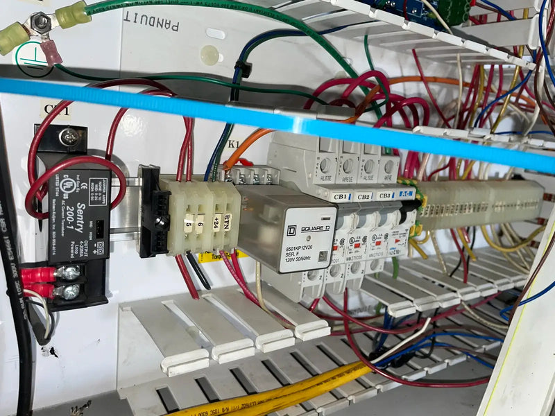 Vilter VSS-751 Rotary Screw Compressor Package (Vilter VSS-751, 350 HP 460 V, M&M Micro Control Panel)