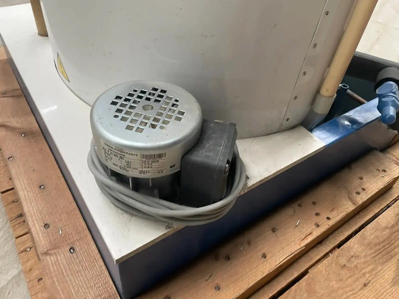 Geneglace  F90 Flake Ice Maker (Ammonia (R-717) Refrigeration, 3.8 Ton Day)