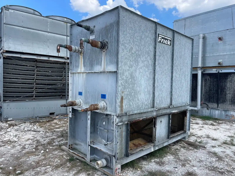 Condensador evaporativo Frick XLC-155 RH (155 toneladas nominales, motores de 1 a 10 HP, 1 unidad de torre)