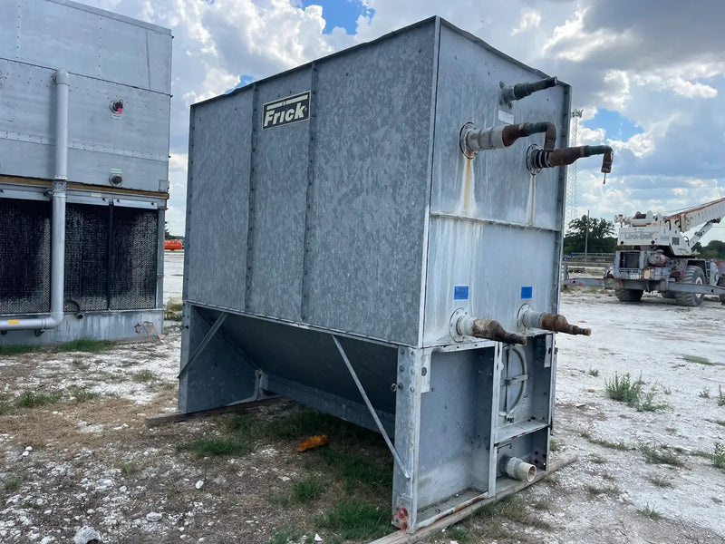 Condensador evaporativo Frick XLC-155 RH (155 toneladas nominales, motores de 1 a 10 HP, 1 unidad de torre)