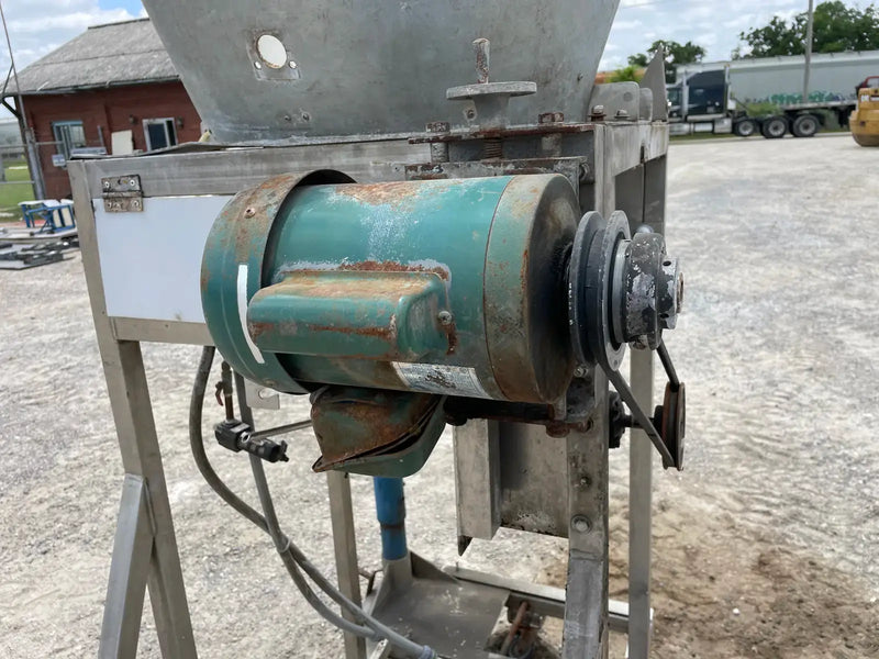 Matthiesen Ice Bagger System