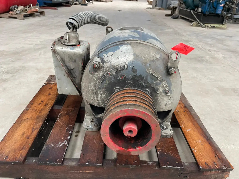 Motor eléctrico Crocker Wheeler (30 HP, 1750 RPM, 220-440 V)