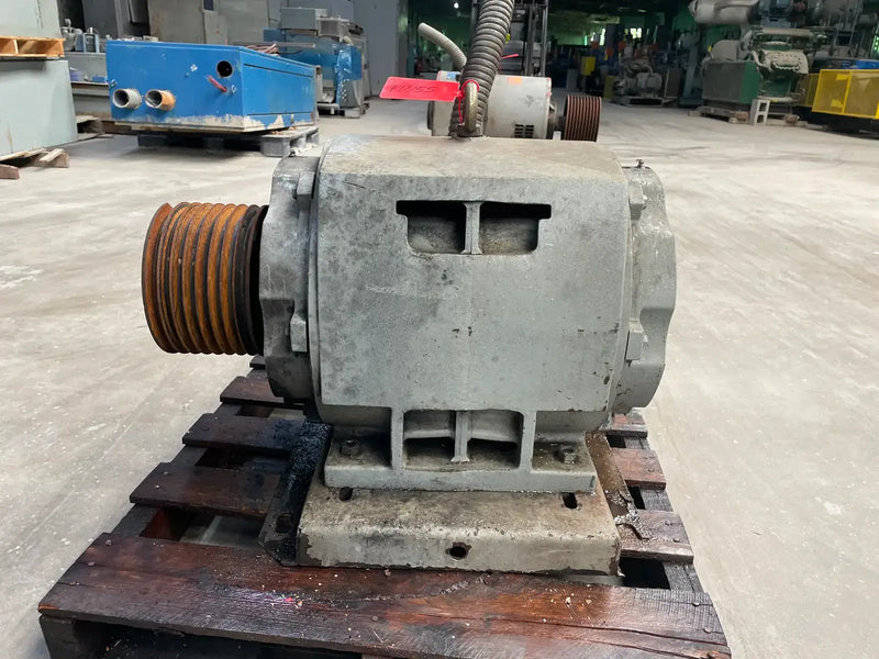 Motor de Inducción Eléctrico Trifásico Teco (75 HP, 1,775 RPM, 230/460 V)