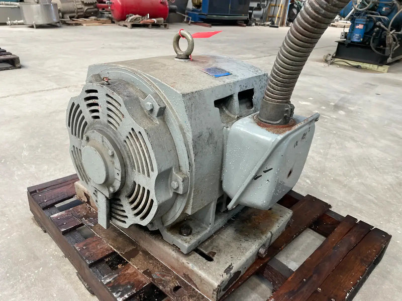 Motor de Inducción Eléctrico Trifásico Teco (75 HP, 1,775 RPM, 230/460 V)