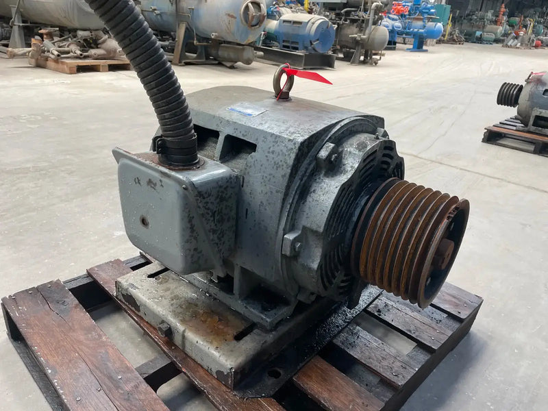 Motor de Inducción Eléctrico Trifásico Teco (75 HP, 1,775 RPM, 230/460 V)