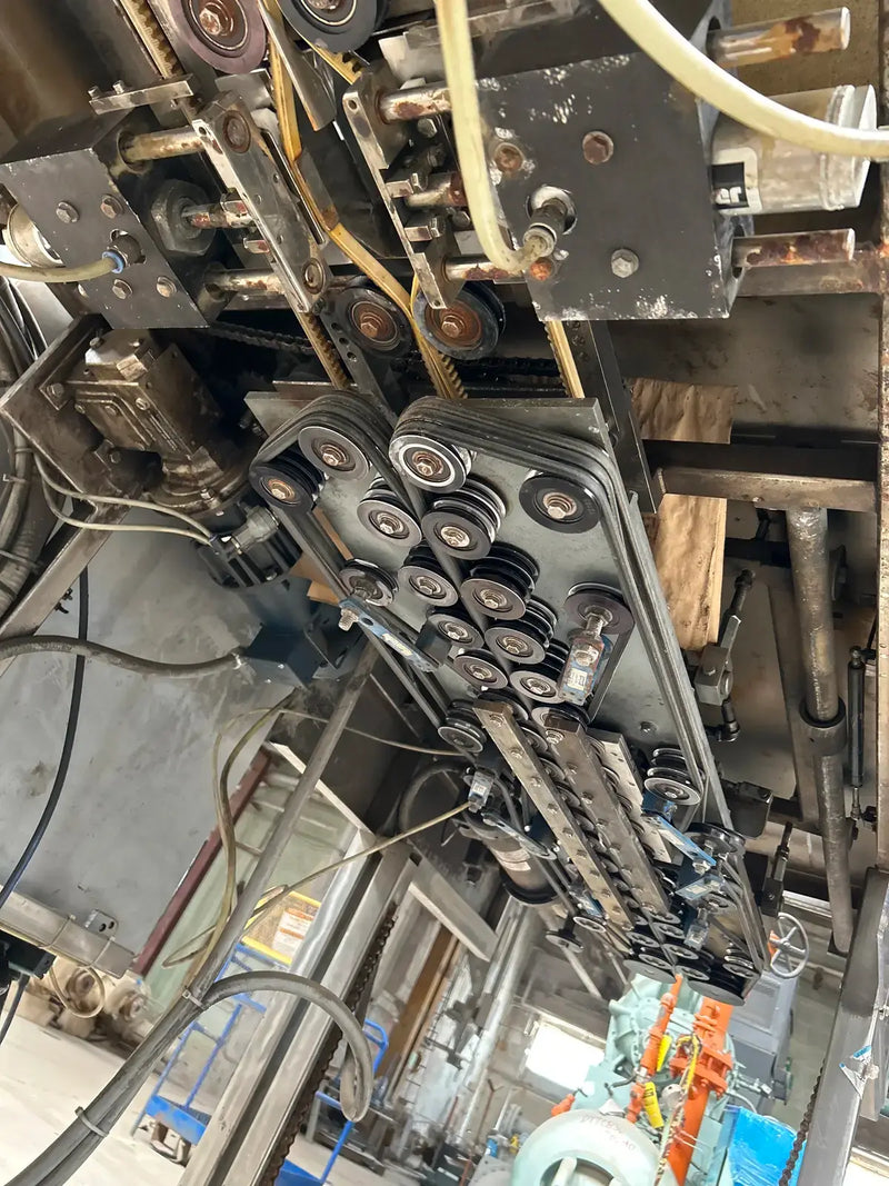 Sistema automático de envasado de hielo con llenado y sellado de forma 535 de Hamer Inc.