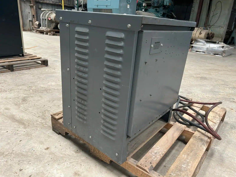 Cargador de batería Power Factor 3PFE18B-1050EMEP