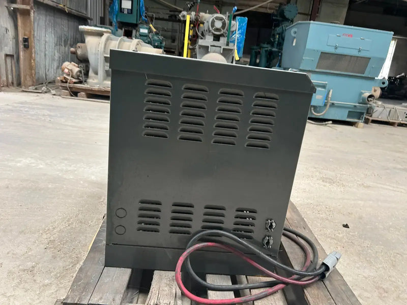 Cargador de batería SCRFLX-18-965T1Z de GNB Technologies