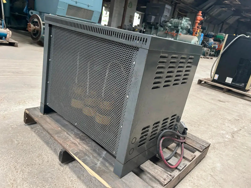 Cargador de batería SCRFLX-18-965T1Z de GNB Technologies