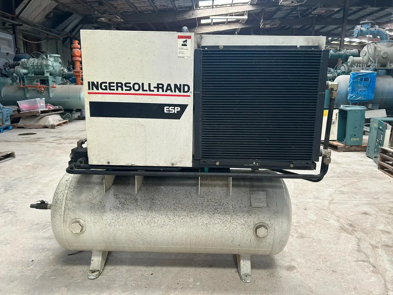 Compresor de aire de tornillo Ingersoll Rand EP25-ESP (25 HP, 91 CFM)