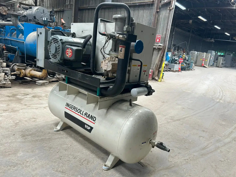Compresor de aire de tornillo Ingersoll Rand EP25-ESP (25 HP, 91 CFM)