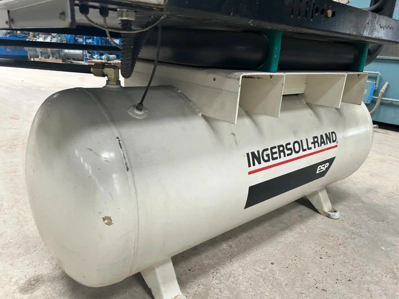 Compresor de aire de tornillo Ingersoll Rand EP25-ESP (25 HP, 91 CFM)