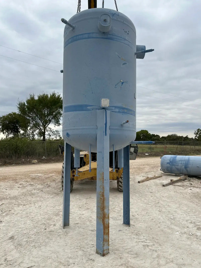 Recirculador de amoníaco vertical RVS MRP-60 (60 x 111 pulgadas, 1236 galones)