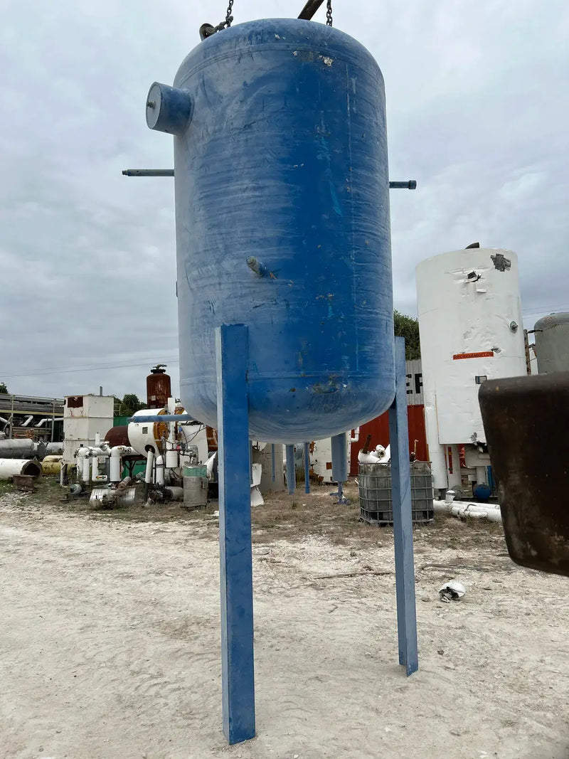 Recirculador de amoníaco vertical RVS MRP-60 (60 x 111 pulgadas, 1236 galones)