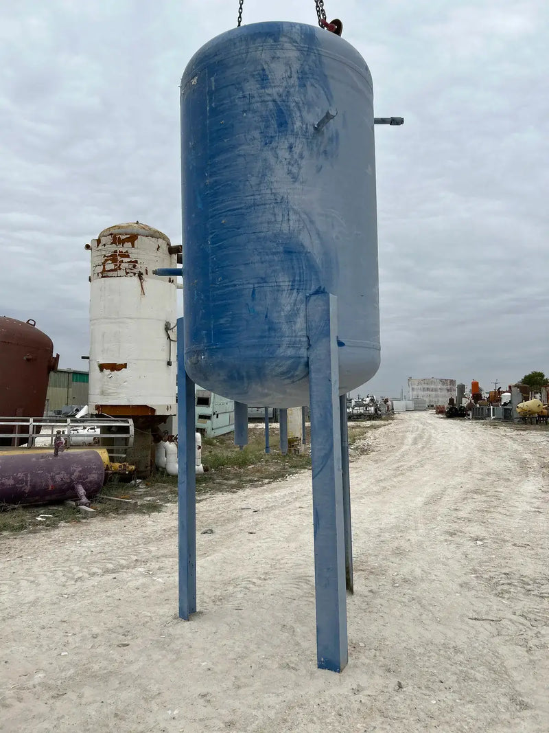 Recirculador de amoníaco vertical RVS MRP-60 (60 x 111 pulgadas, 1236 galones)