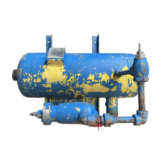 E.L. Nickell Co. Horizontal Ammonia Oil Tank (14in X 34in. 30 Gallons)