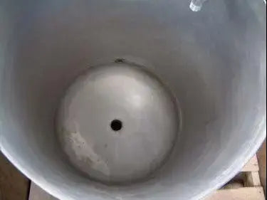 Tanque de carcasa única: 30 galones