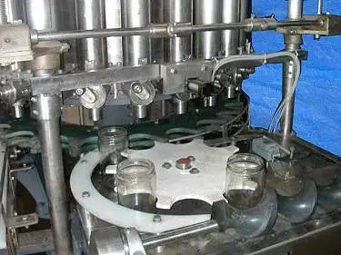 Stainless Piston Filler 25 Valve - 26 oz