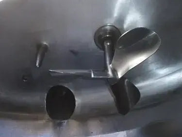 Tanque con camisa horizontal de acero inoxidable: 2000 galones