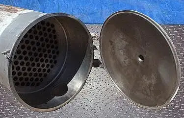 Intercambiador de calor de carcasa y tubos de acero inoxidable - 565 pies cuadrados