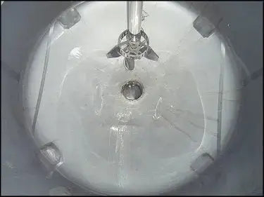 Tanque de mezcla vertical de acero inoxidable - 700 galones