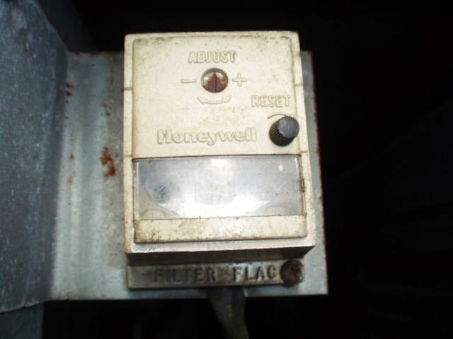 1990 McQuay Roof Mounted Air Conditioner – 30 Tons McQuay 