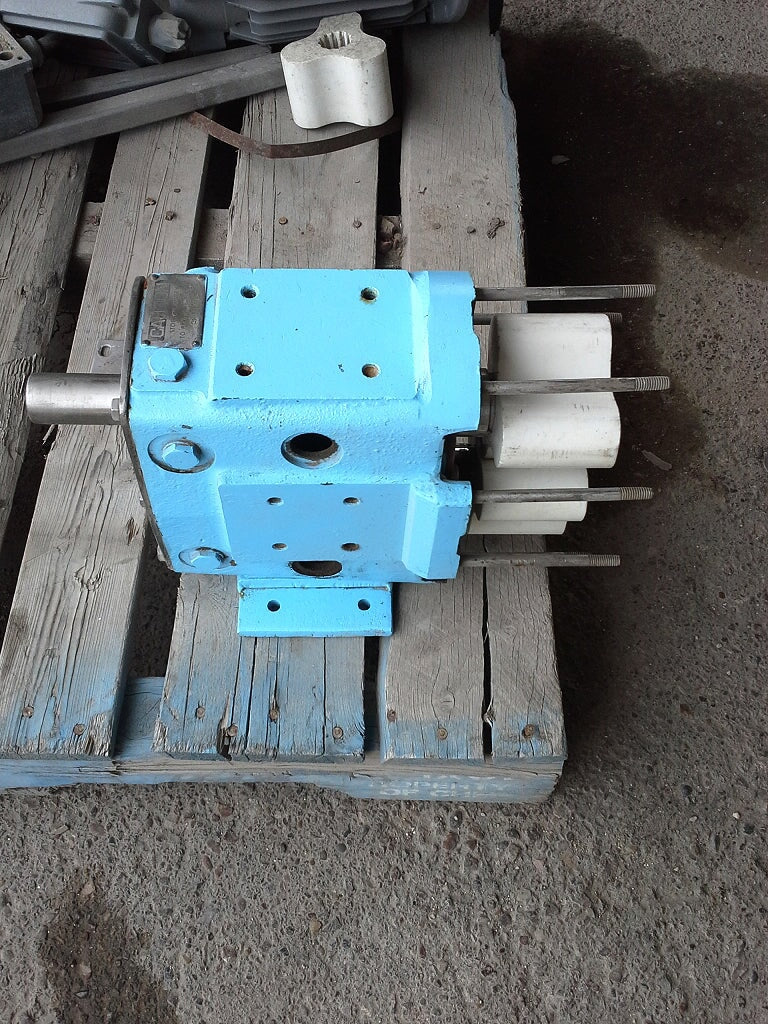 1990 Waukesha 4050 Positive Displacement Pump Waukesha 