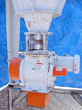 1995 Kice Industries Inc. Vertical Dust Collector Kice Industries Inc. 
