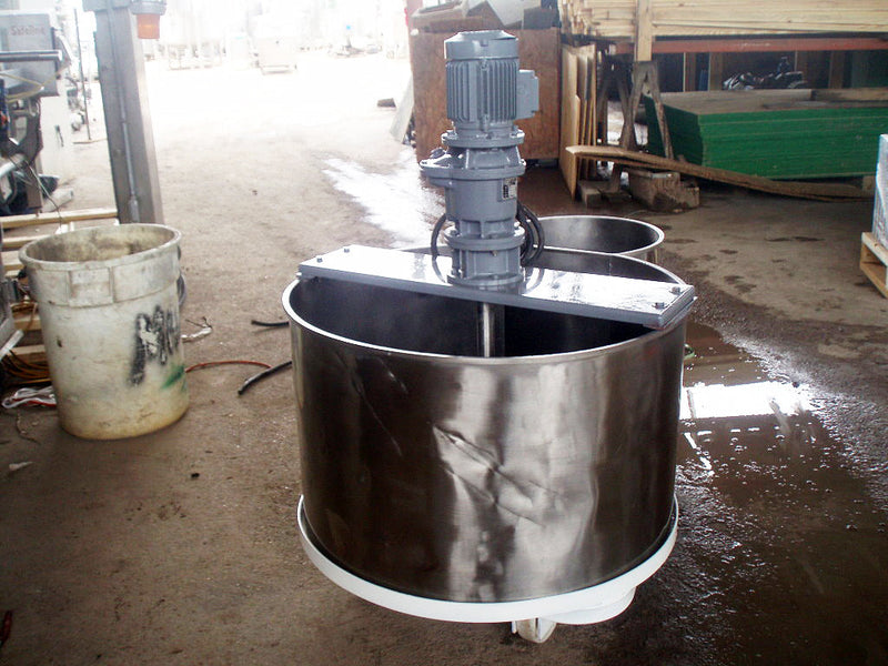 1996 Stainless Steel Double Tank with Mixer – 88.4 Gallons Genemco 