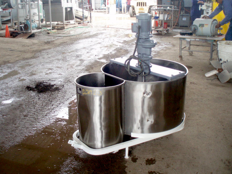 1996 Stainless Steel Double Tank with Mixer – 88.4 Gallons Genemco 