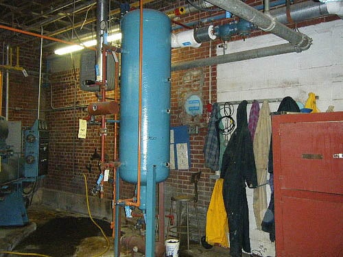 2003 H. A. Phillips & Co. Receiver Tank – 130 gallons H.A. Phillips and Company 