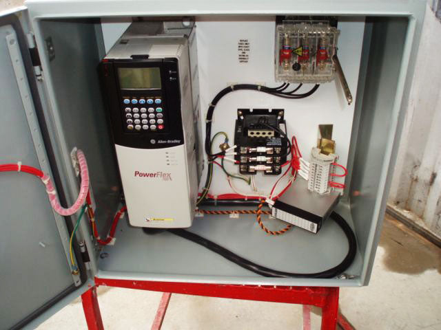 2004 Rockwell Automation / Allen Bradley Variable Frequency Drive – 2 HP Rockwell Automation/Allen Bradley 