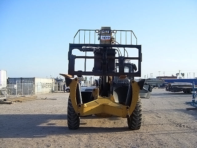 2005 – Caterpillar 10,000 Lb. 4x4x4 Diesel Telescopic Telehandler Forklift Caterpillar 