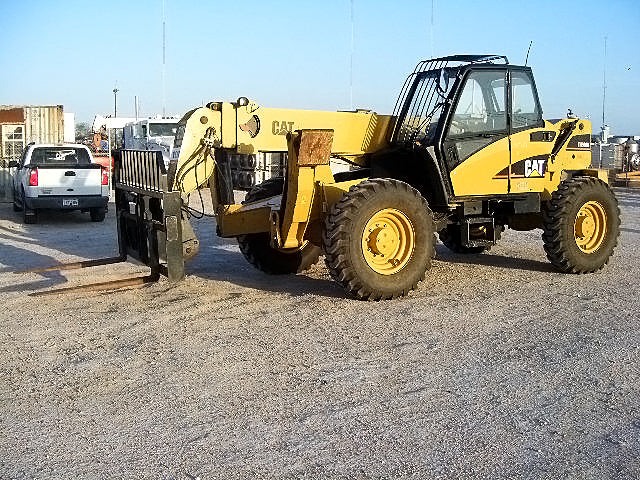 2005 – Caterpillar 10,000 Lb. 4x4x4 Diesel Telescopic Telehandler Forklift Caterpillar 