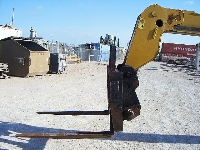 2005 Caterpillar 9,000 Lb. 4x4x4 Diesel Telescopic Telehandler Forklift Caterpillar 
