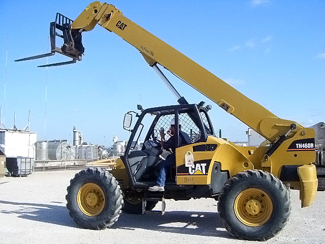 2005 Caterpillar 9,000 Lb. 4x4x4 Diesel Telescopic Telehandler Forklift Caterpillar 