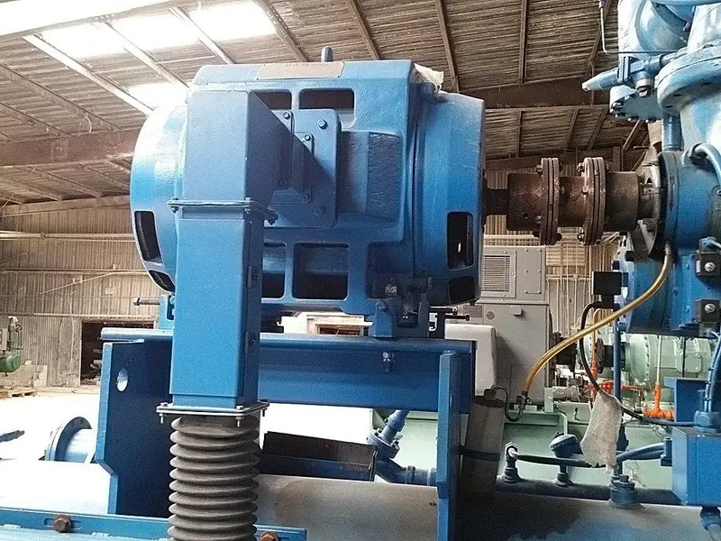 GEA 675GLB Rotary Screw Compressor Package (GEA Z-1, 300 HP 460 V, GEA Micro Control Panel)