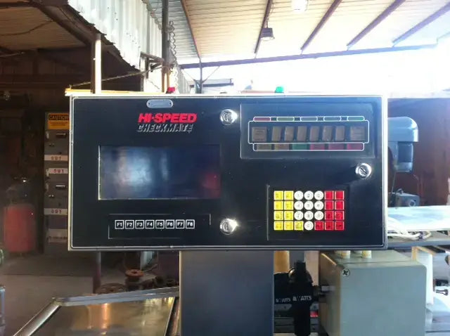 Hi-Speed Checkmate Checkweigher with Conveyor