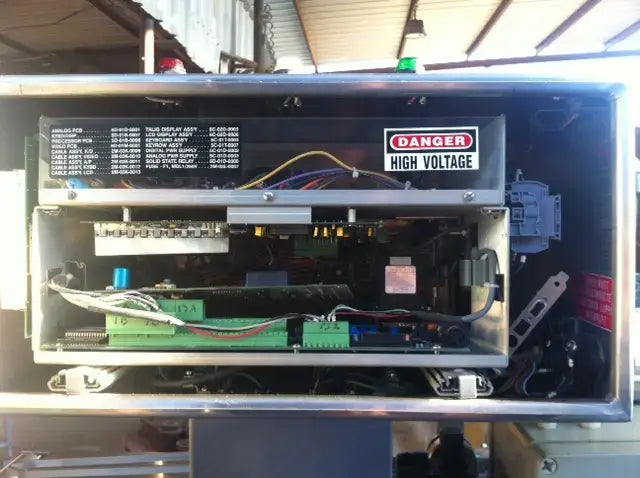 Hi-Speed Checkmate Checkweigher with Conveyor