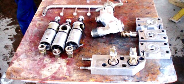 APV Crepaco 3DL Homogenizer - 2000 PSI APV Crepaco 