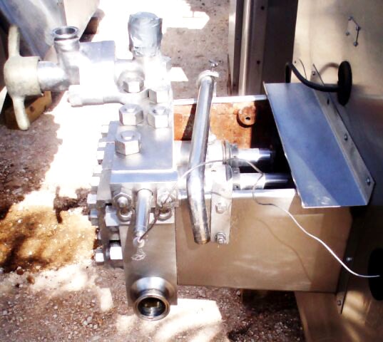 APV Crepaco 3DL Homogenizer - 2000 PSI APV Crepaco 